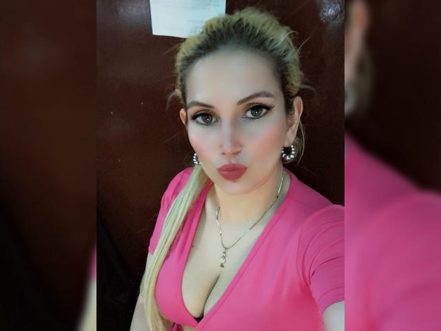 GiuliaAddams - Live sex cam - 21097638