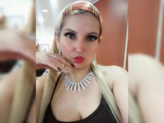 GiuliaAddams - Live sex cam - 21097682