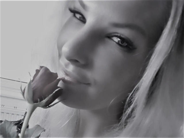 SallyMiller-hot - Live sex cam - 21098094