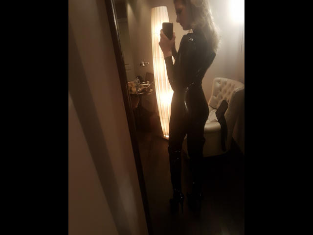 SallyMiller-hot - Live sex cam - 21098098