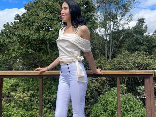 LarissaBrown - Live sex cam - 21101010
