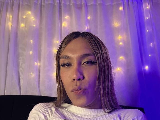 GerallinneSuan - Live porn &amp; sex cam - 21103046