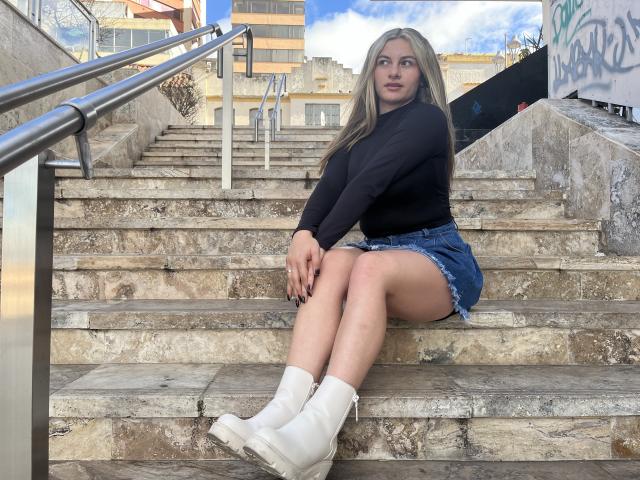 AtheneaRossi - Live sex cam - 21112930