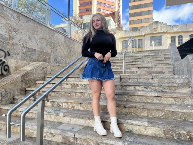 AtheneaRossi - Live sexe cam - 21112982