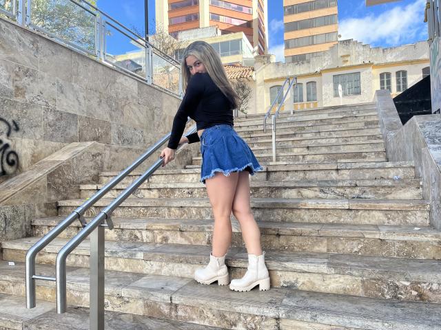 AtheneaRossi - Live porn &amp; sex cam - 21113458