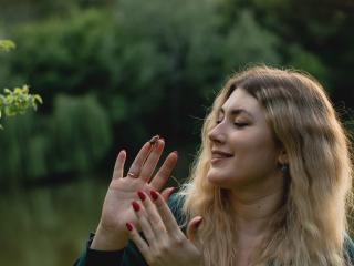 SofiaLux - Live sex cam - 21117130