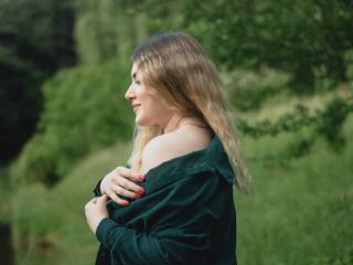 SofiaLux - Live sex cam - 21117186