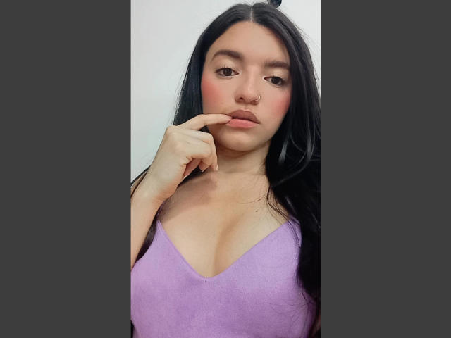 MiahSantos - Sexe cam en vivo - 21123354