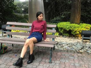 MileyWatson - Live sex cam - 21125818