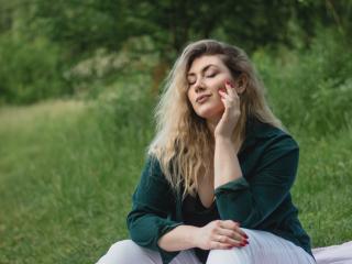 SofiaLux - Live sex cam - 21125834