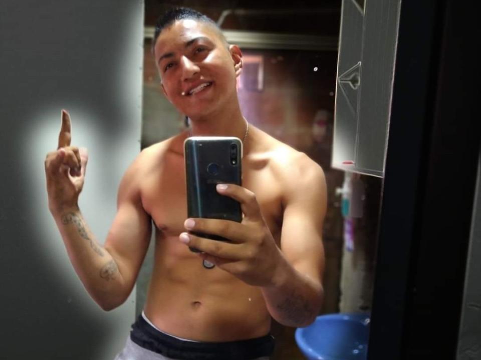 Angulus - Live porn &amp; sex cam - 21139870