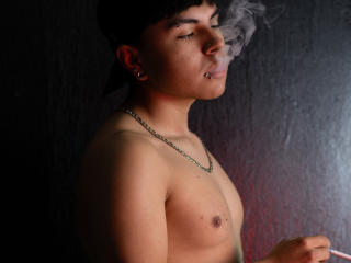 AzrraelSanchez - Live porn &amp; sex cam - 21144758