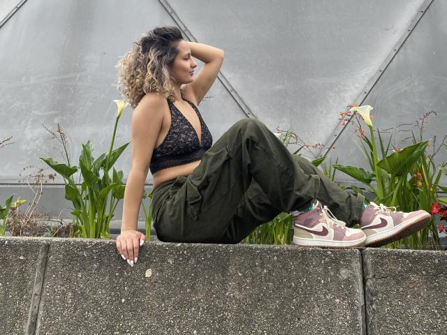 FloraSaenz - сексуальная веб-камера в реальном времени - 21148630