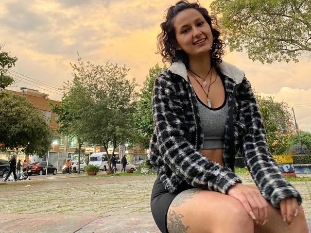 FloraSaenz - Live sex cam - 21148930