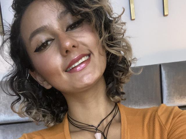 FloraSaenz - Live sex cam - 21149010