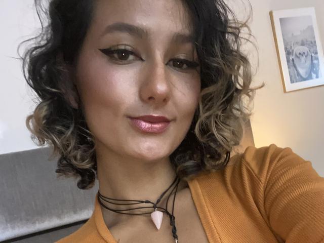 FloraSaenz - Live sex cam - 21149022