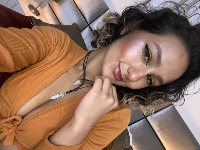 FloraSaenz - Live porn &amp; sex cam - 21149130