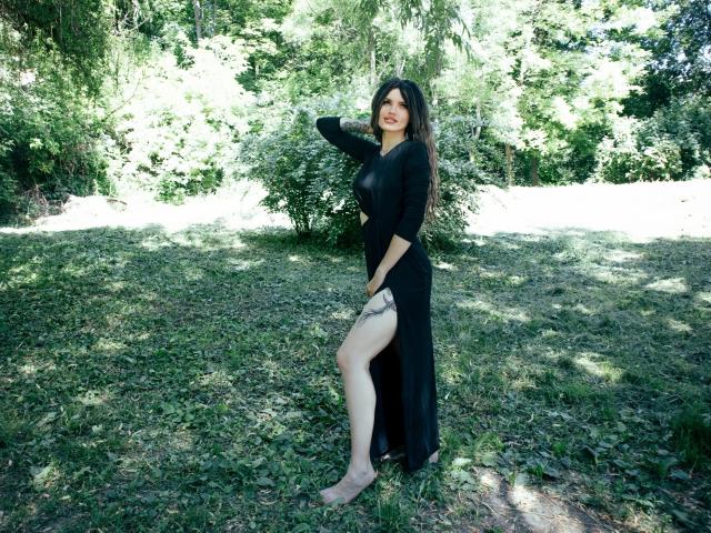 MilaLoona - Live Sex Cam - 21158334