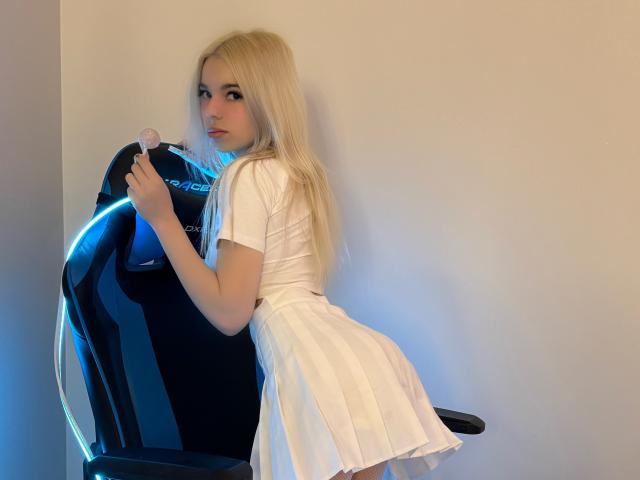 ShineCaroline - Live sex cam - 21158542