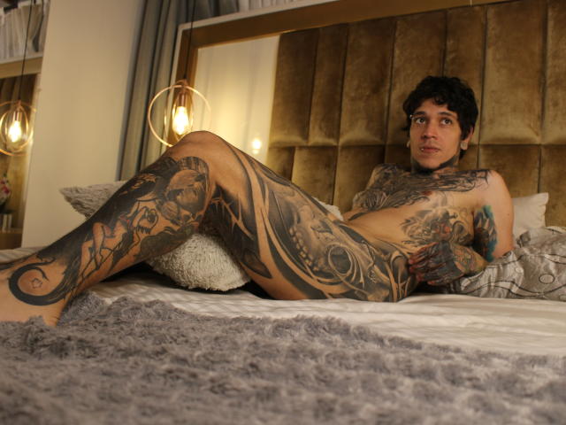 MadInkman - Live sex cam - 21163862