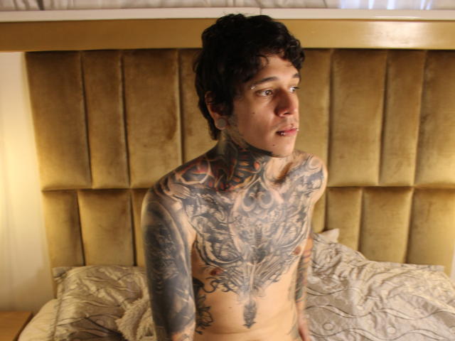 MadInkman - Live sex cam - 21163890