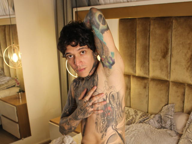 MadInkman - Live sex cam - 21163954