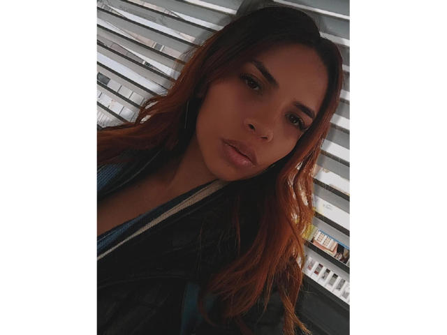 VioletaStone - פורנו בשידור חי ומצלמת סקס - 21167406