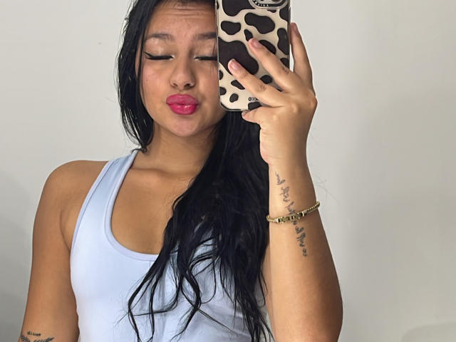 AlessiaFerry - Live porn &amp; sex cam - 21180198