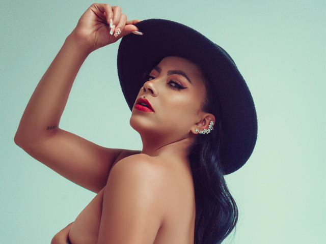 Amberv - сексуальная веб-камера в реальном времени - 21185422