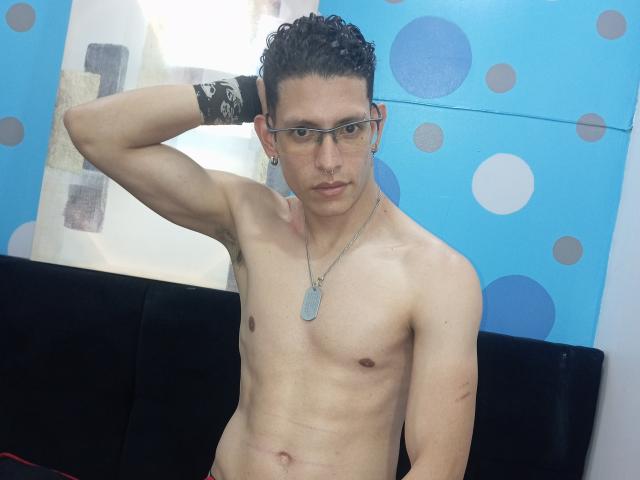KrixoHotFit - Live sexe cam - 21186806