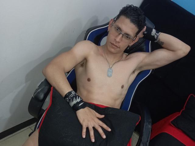KrixoHotFit - Live sexe cam - 21186810