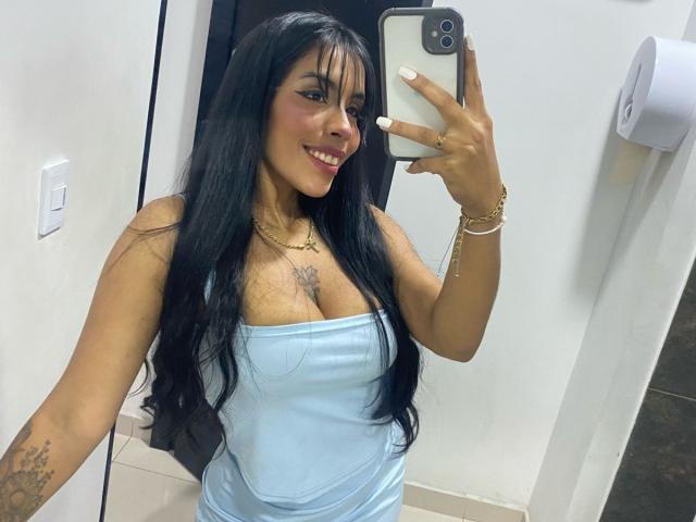 FiorellaBossh - Live Sex Cam - 21191170