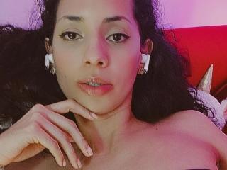 MoniqueCurlz - Live sex cam - 21197346