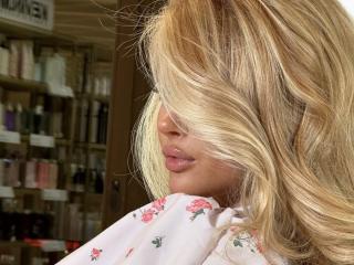 TheHottestBlonde - Live porn &amp; sex cam - 21199878