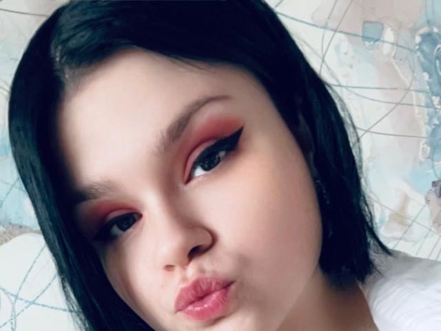 AdelinaOlsen - Live sexe cam - 21200302