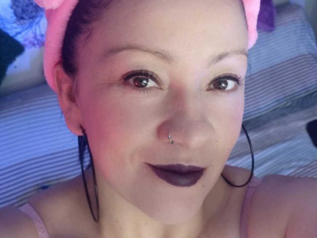 CharloteEzra - Live sex cam - 21209650