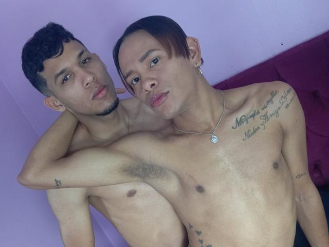 LatinCoupleH - Live Sex Cam - 21219114