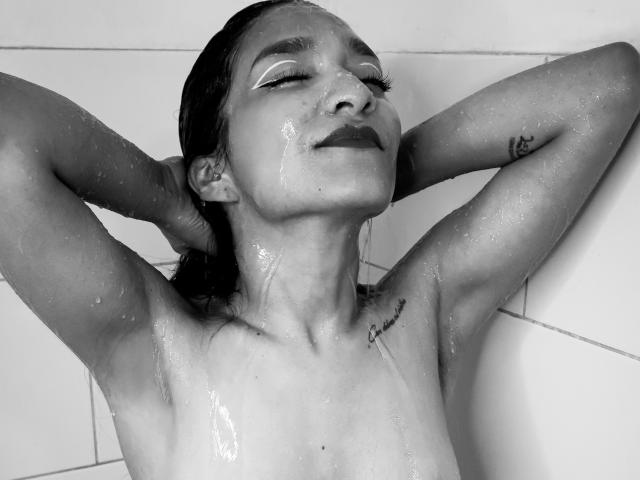 ElyWhitee - Sexe cam en vivo - 21227530