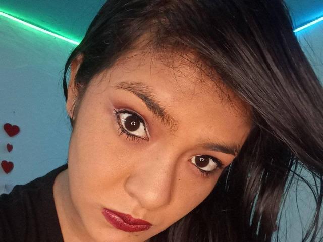 ArianithaXox - Live Sex Cam - 21228574