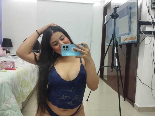 AliciaGoomez - Live Sex Cam - 21247074