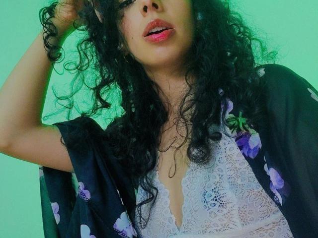 MoniqueCurlz - Live porn &amp; sex cam - 21255506