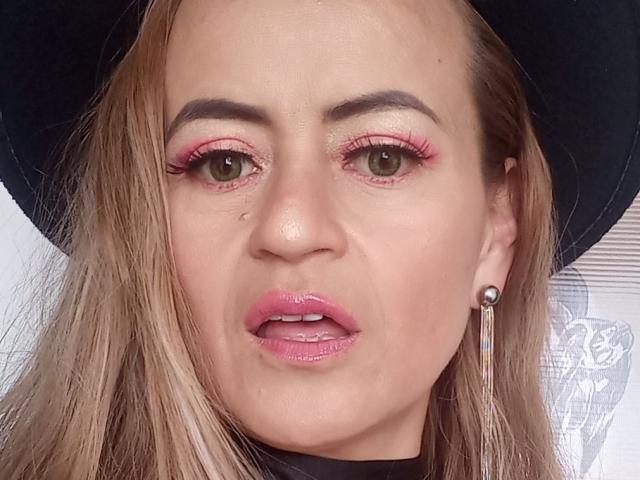 Maghenta - Live porn &amp; sex cam - 21257150