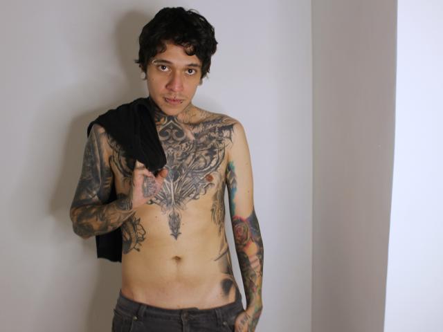 MadInkman - Live sex cam - 21263102