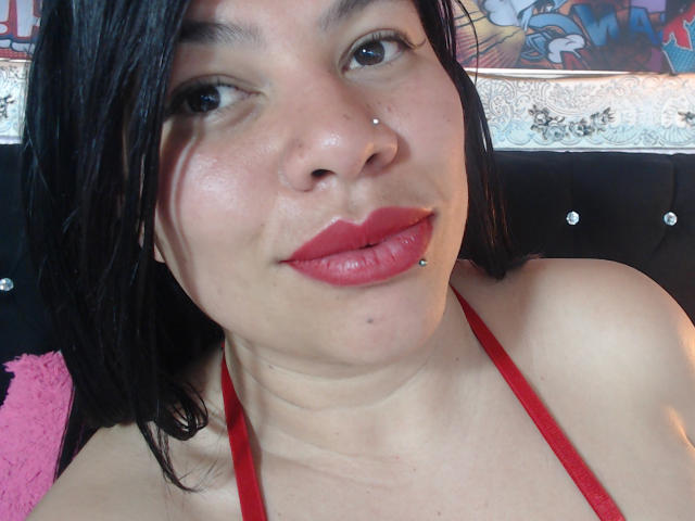 AlmaWhite - Live sex cam - 21263202