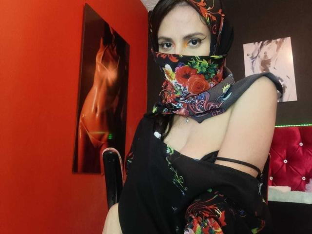 LailaIsa - Live Sex Cam - 21270590