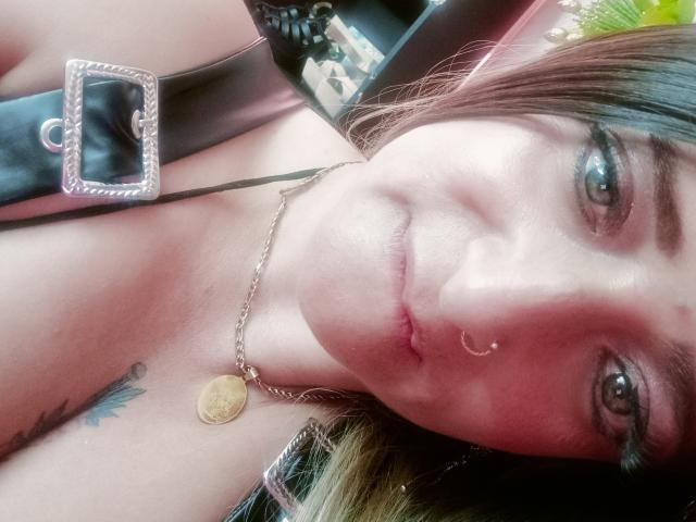AlessadraJones - Live Sex Cam - 21271394