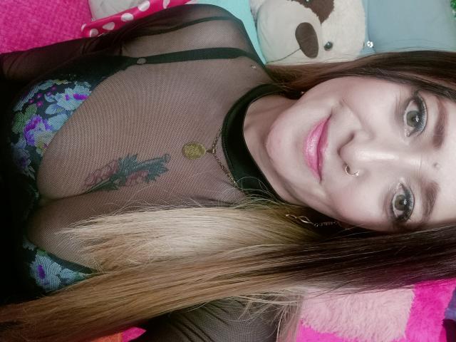 AlessadraJones - Live Sex Cam - 21271454