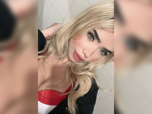 ChristieGarci - Live porn &amp; sex cam - 21275566