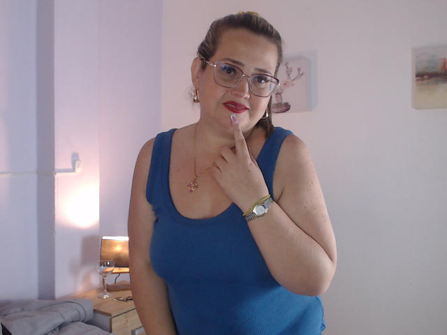 MartinaCaycedo - Live sex cam - 21280422