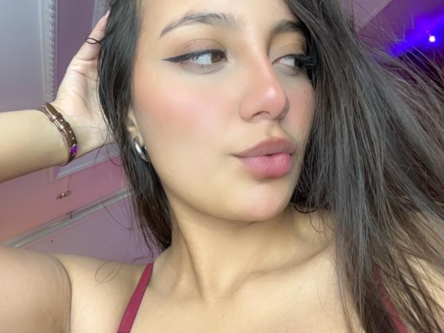 DianaFernandezz - Live Sex Cam - 21281378